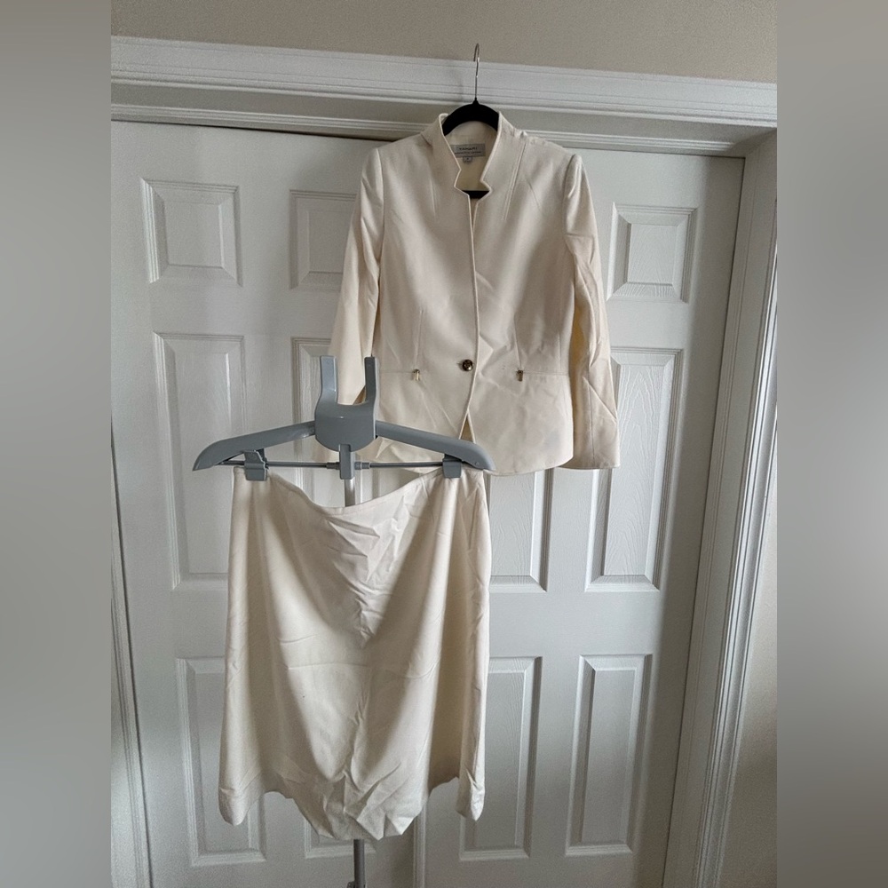Tahari ASL | White Two Peice Skirt Suit Set, Size 14